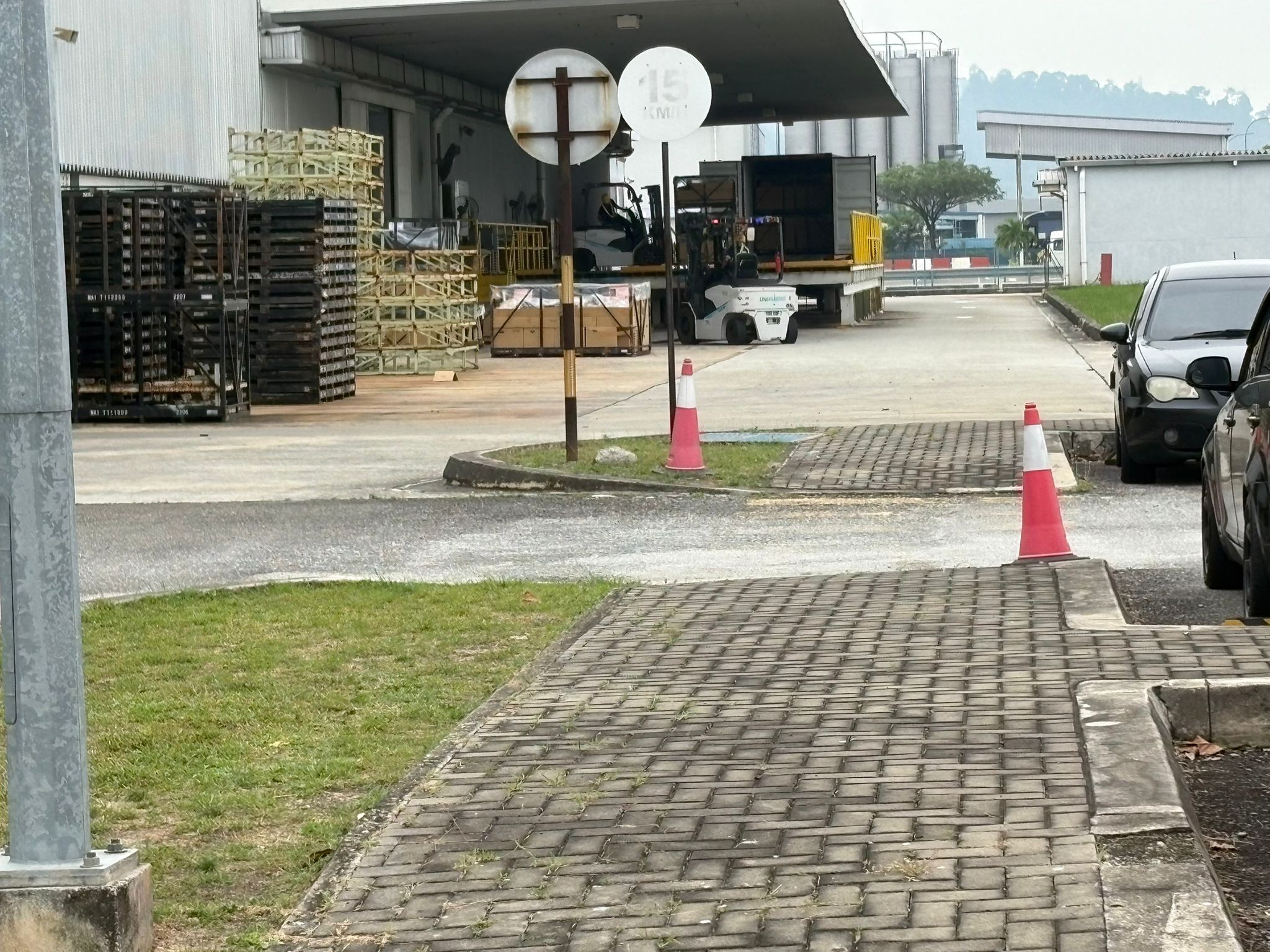 Warehouse4